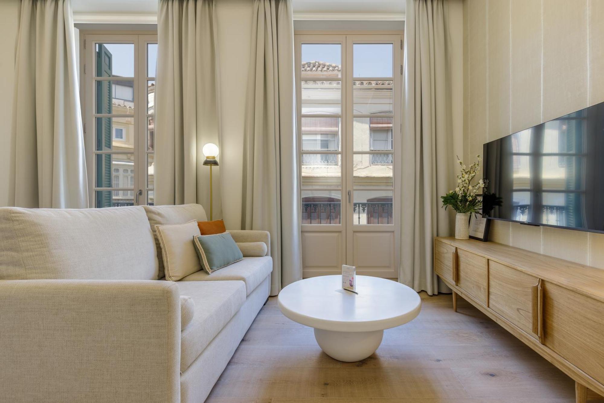 Marques De Velazquez II By Caleta Homes Malaga Exterior photo