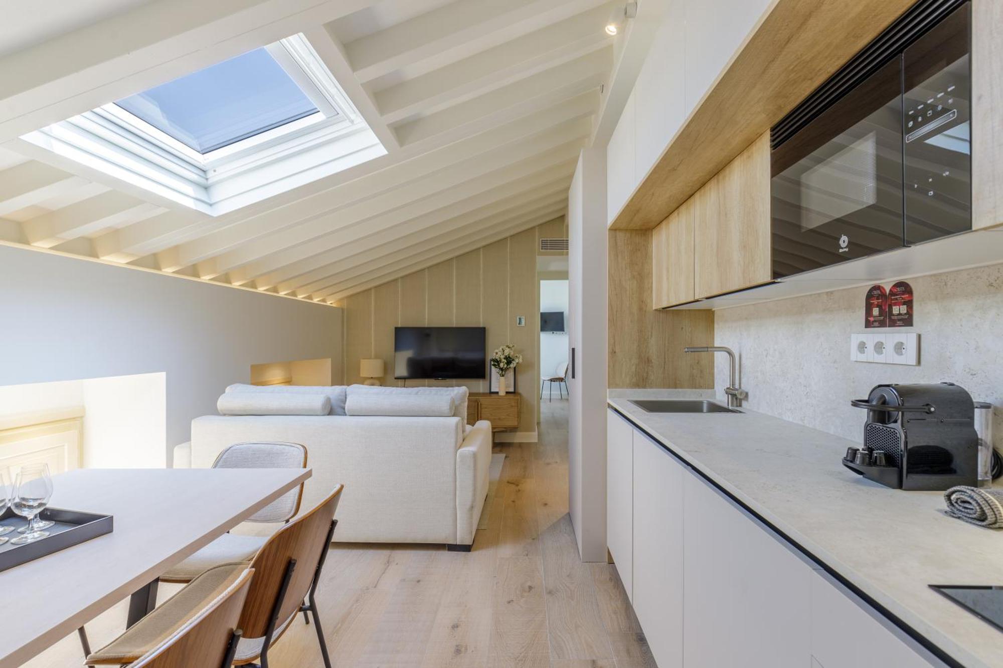 Marques De Velazquez II By Caleta Homes Malaga Exterior photo